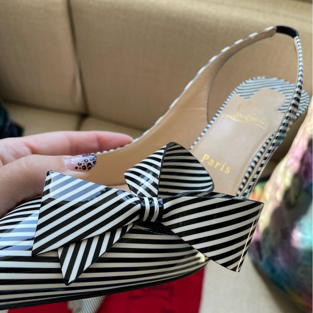 Christian Louboutin Black and White Patent Leather heel with bow size 39.5 - Picture 4 of 9
